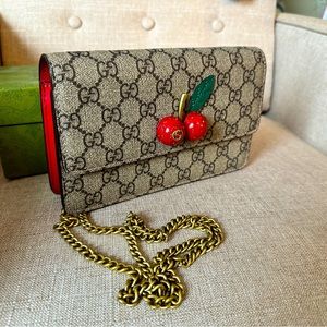 GUCCI Guccissima Mini Cherry Chain Signature GG monograph